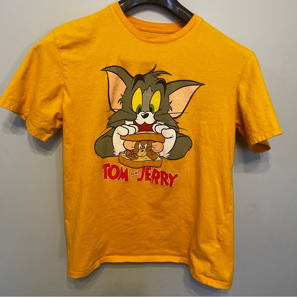Tom and Jerry Yellow T-Shirt Tee Shirt Men’s Women’s Medium Pre-Owned